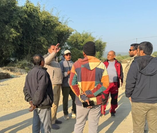 मोतिगडा–जोगीदह सडक कालोपत्रे संगै पुल–कल्भर्ट निर्माणको संयुक्त अनुगमन